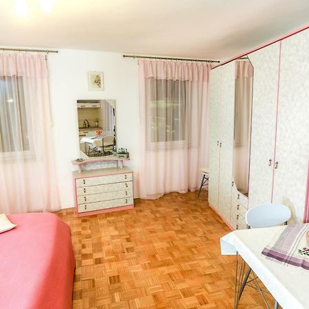 Apartments Pyros Piran Luaran gambar