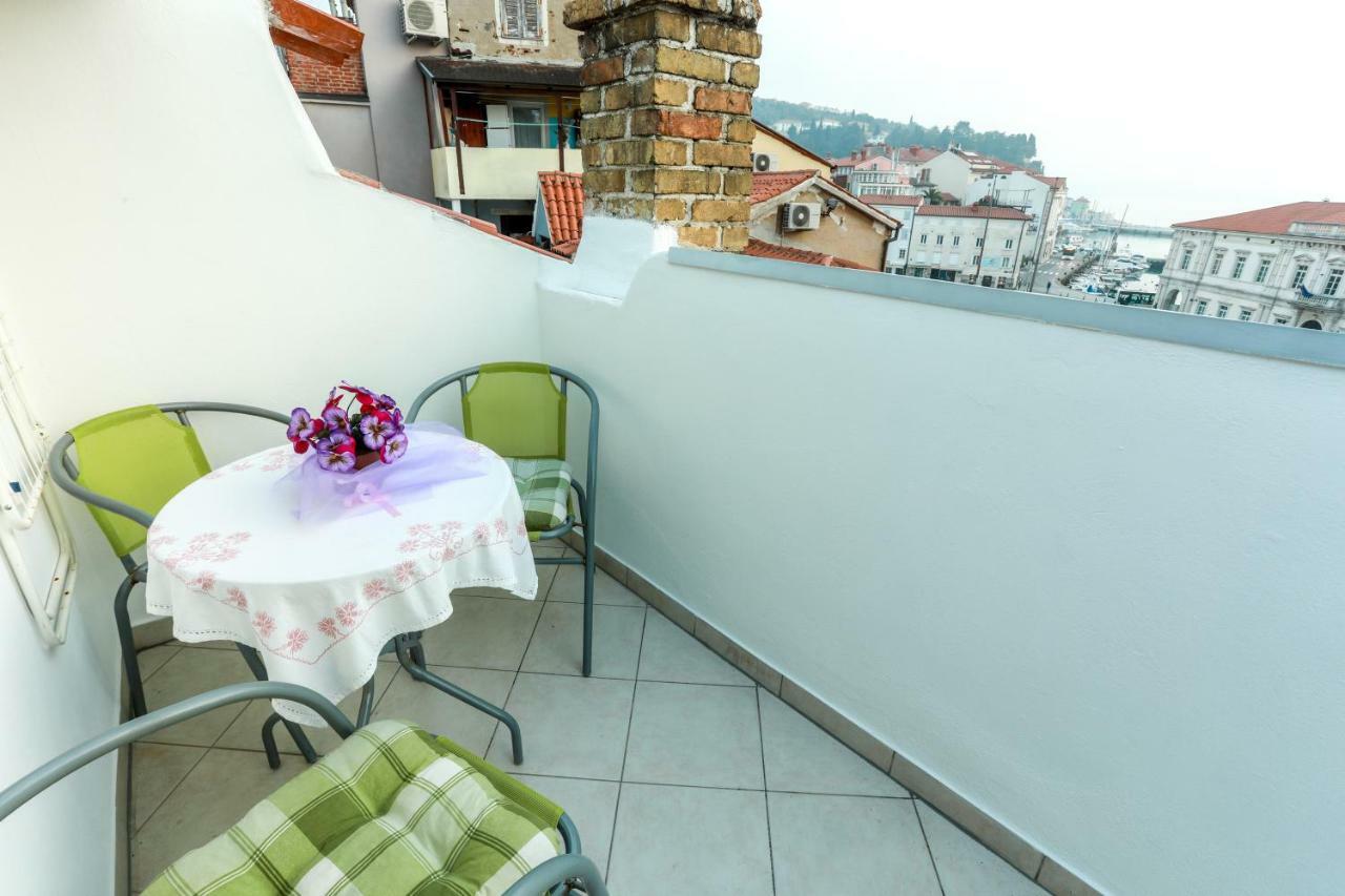 Apartments Pyros Piran Luaran gambar